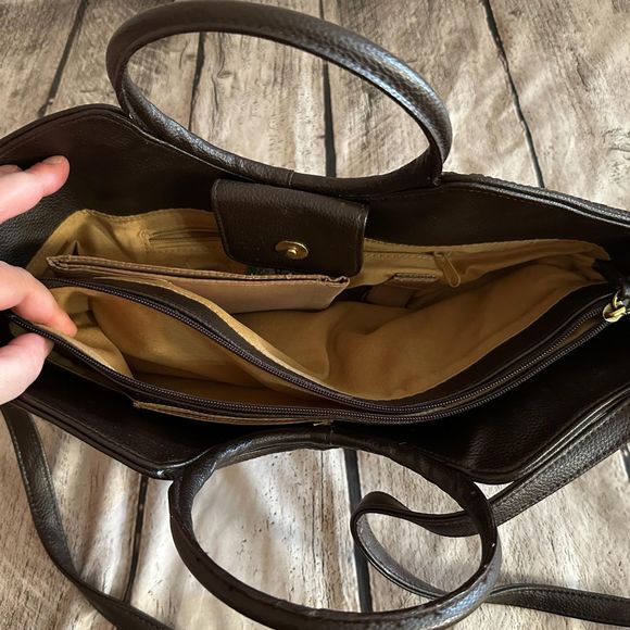 Bueno Women's Elephant Brown Hand Bag, Pre-owned - Picture 5 of 6